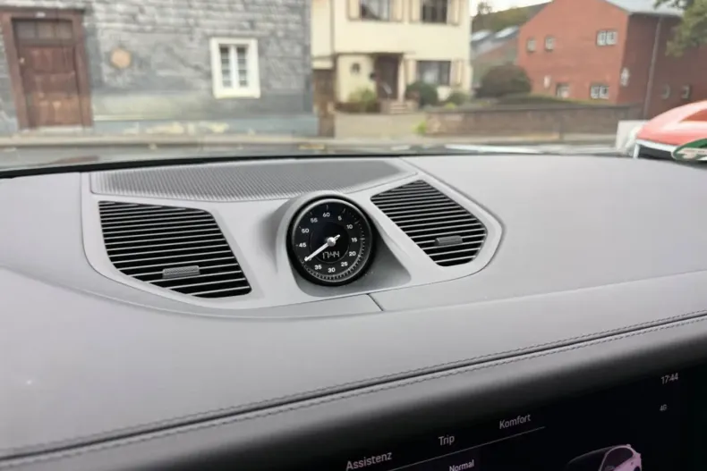 Porsche Cayenne din 2025 cu 14.900 km - oferta POR147192 - foto 23