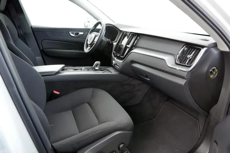Volvo XC60 din 2022 cu 41.949 km - oferta VOL147195 - foto 7