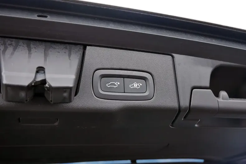 Volvo XC60 din 2022 cu 41.949 km - oferta VOL147195 - foto 12