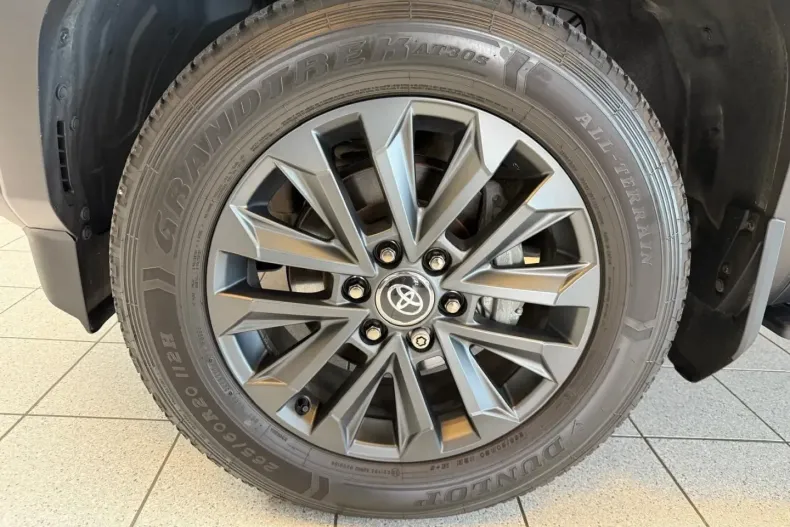 Toyota Land Cruiser din 2024 cu 13.643 km - oferta TOY147200 - foto 6