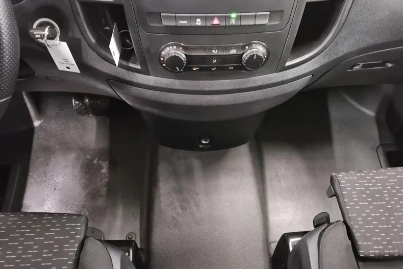 Mercedes-Benz Vito din 2023 cu 49.765 km - oferta MER147207 - foto 5