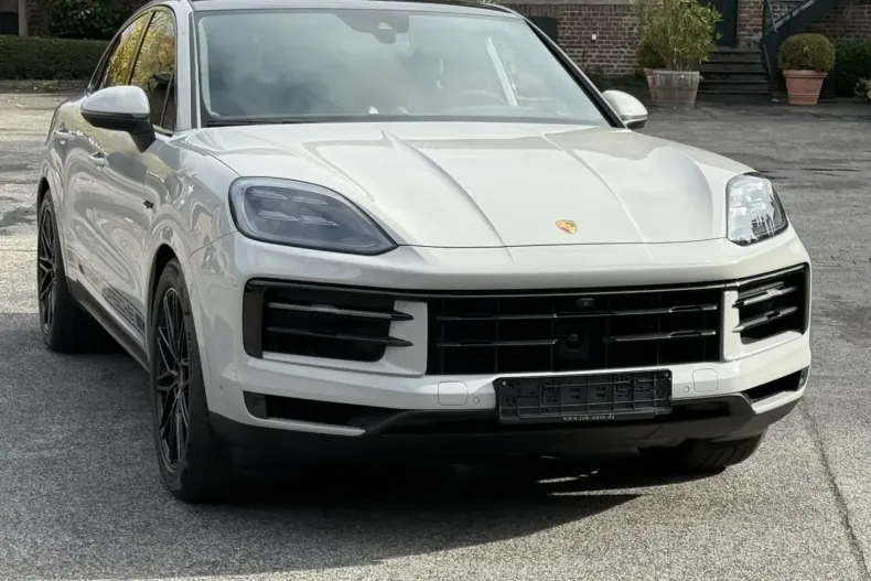 Porsche Cayenne din 2024 cu 22.700 km - oferta POR147234 - foto 1