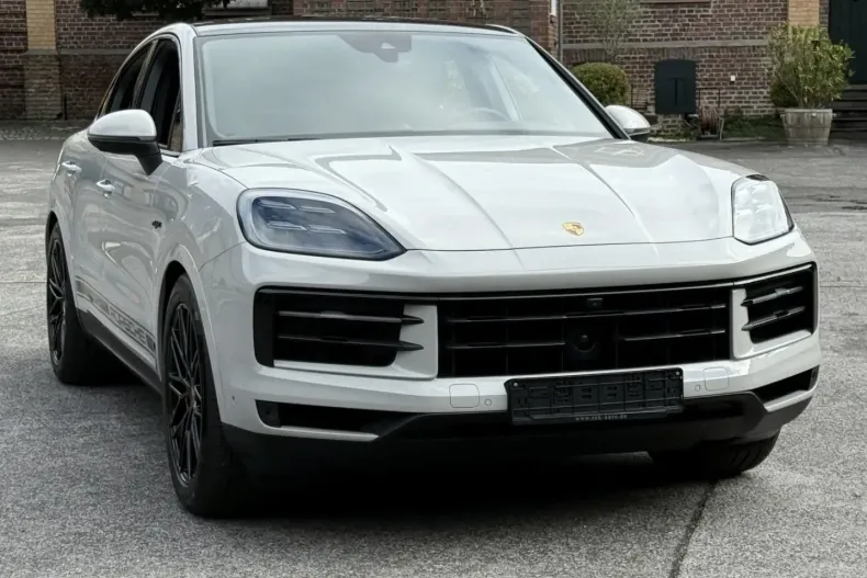 Porsche Cayenne din 2024 cu 22.700 km - oferta POR147234 - foto 9