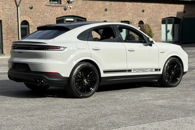 Porsche Cayenne din 2024 cu 22.700 km - oferta POR147234 - foto 25