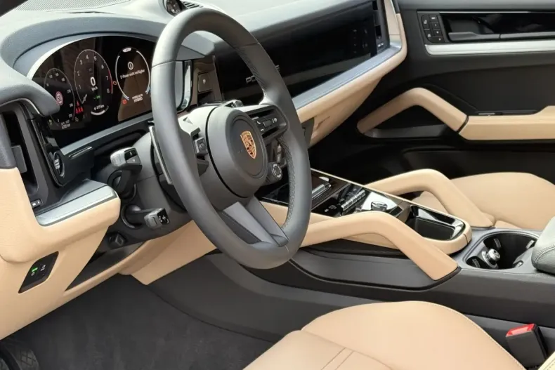 Porsche Cayenne din 2025 cu 6.600 km - oferta POR147235 - foto 7