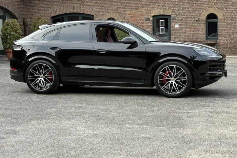 Porsche Cayenne din 2024 cu 8.560 km - oferta POR147238 - foto 15