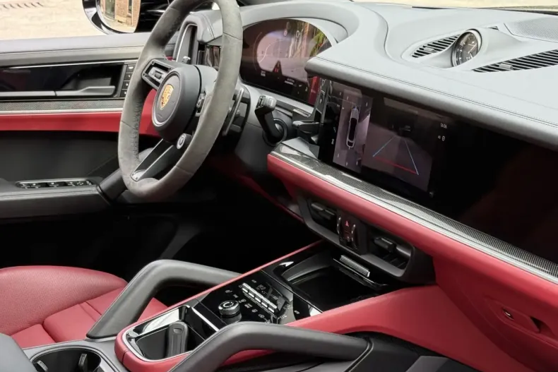 Porsche Cayenne din 2024 cu 8.560 km - oferta POR147238 - foto 28