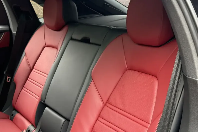 Porsche Cayenne din 2024 cu 8.560 km - oferta POR147238 - foto 30