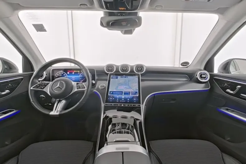 Mercedes-Benz GLC 200 din 2024 cu 25.059 km - oferta MER147241 - foto 6