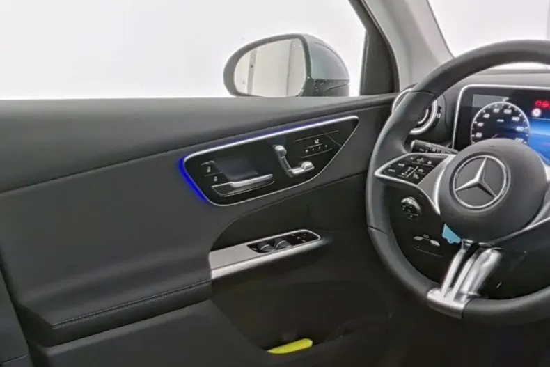 Mercedes-Benz GLC 200 din 2023 cu 3.169 km - oferta MER147242 - foto 8