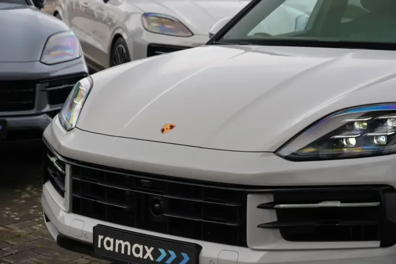 Porsche Cayenne din 2024 cu 24.500 km - oferta POR147271 - foto 11