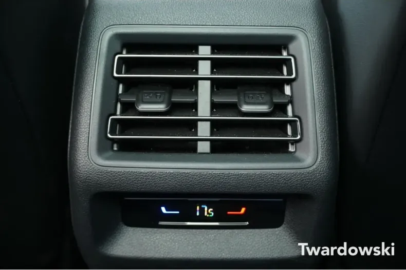 Volkswagen Tiguan din 2024 cu 11.978 km - oferta VOL147273 - foto 18