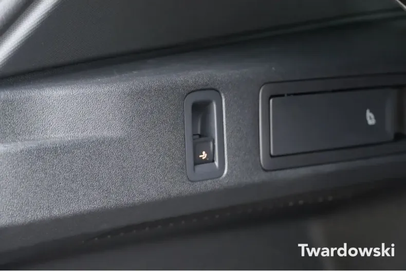 Volkswagen Tiguan din 2024 cu 11.978 km - oferta VOL147273 - foto 19