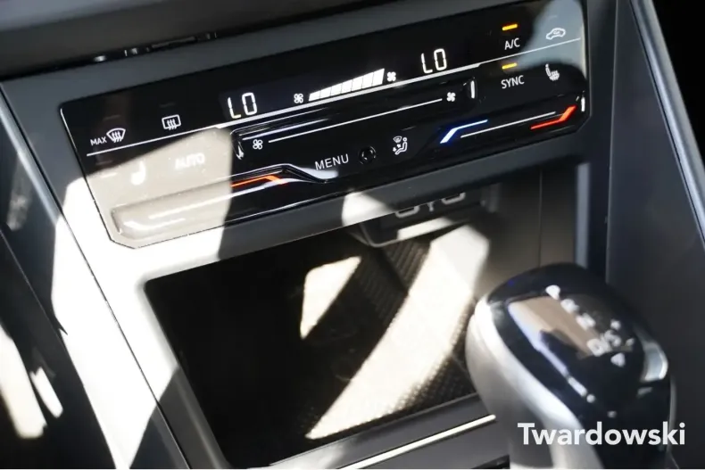 Volkswagen Taigo din 2024 cu 13.470 km - oferta VOL147274 - foto 17