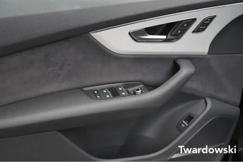 Audi Q7 din 2024 cu 17.621 km - oferta AUD147275 - foto 8