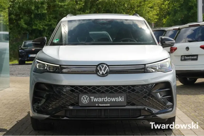 Volkswagen Tiguan din 2024 cu 18.121 km - oferta VOL147276 - foto 2