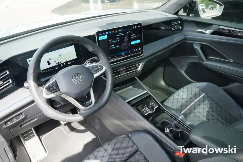 Volkswagen Tiguan din 2024 cu 18.121 km - oferta VOL147276 - foto 10