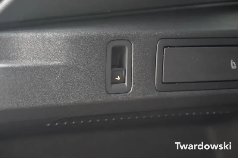 Volkswagen Tiguan din 2024 cu 18.121 km - oferta VOL147276 - foto 19