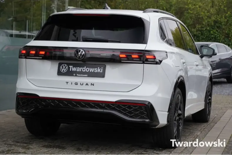 Volkswagen Tiguan din 2024 cu 12.987 km - oferta VOL147280 - foto 6