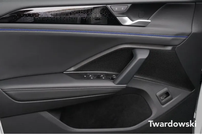 Volkswagen Tiguan din 2024 cu 12.987 km - oferta VOL147280 - foto 8