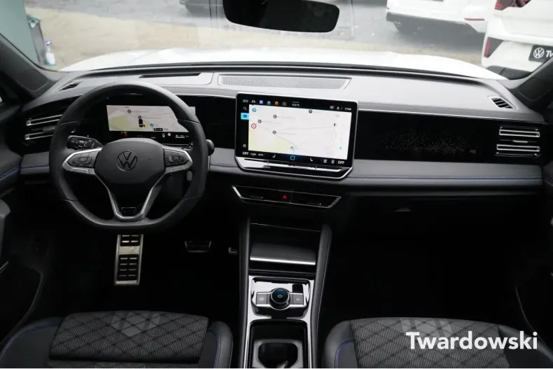 Volkswagen Tiguan din 2024 cu 12.987 km - oferta VOL147280 - foto 11