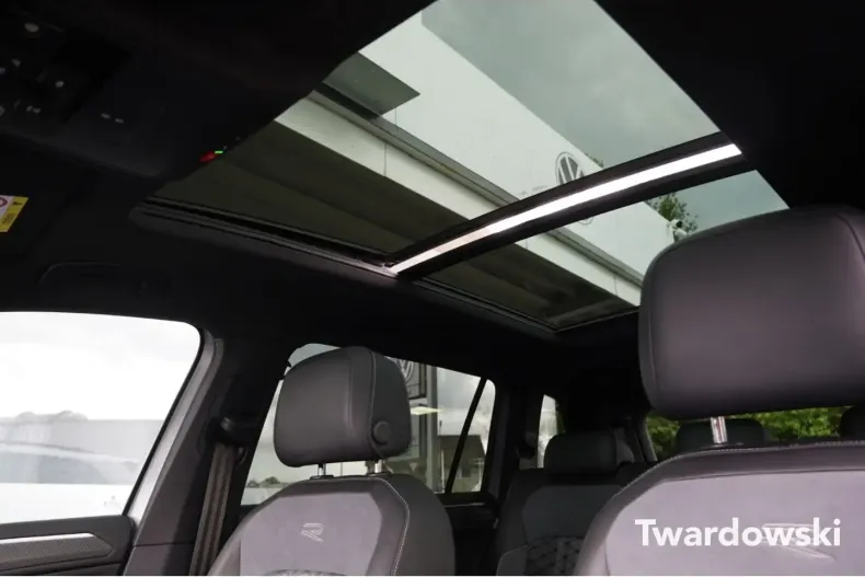 Volkswagen Tiguan Allspace din 2024 cu 22.530 km - oferta VOL147281 - foto 16