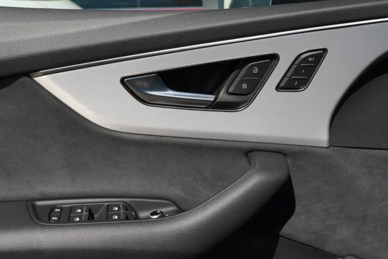 Audi Q7 din 2025 cu 15.463 km - oferta AUD147282 - foto 8