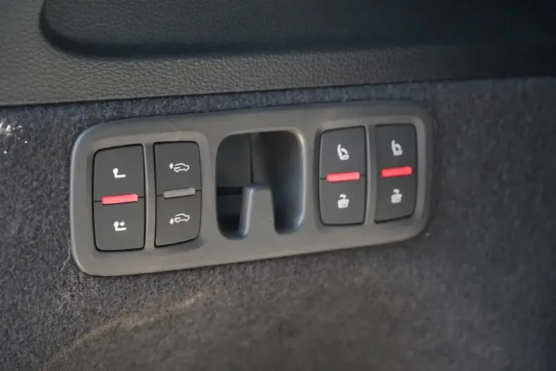 Audi Q7 din 2025 cu 15.463 km - oferta AUD147282 - foto 19