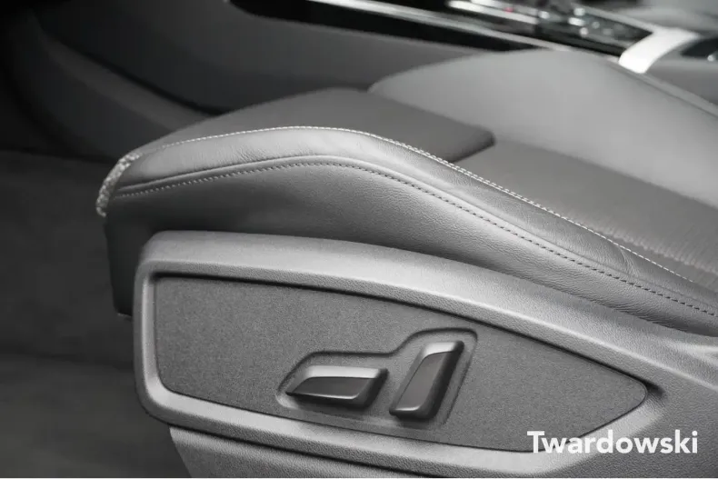 Audi Q5 din 2024 cu 11.950 km - oferta AUD147284 - foto 13