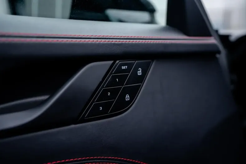 Porsche 992 din 2023 cu 12.600 km - oferta POR147288 - foto 22