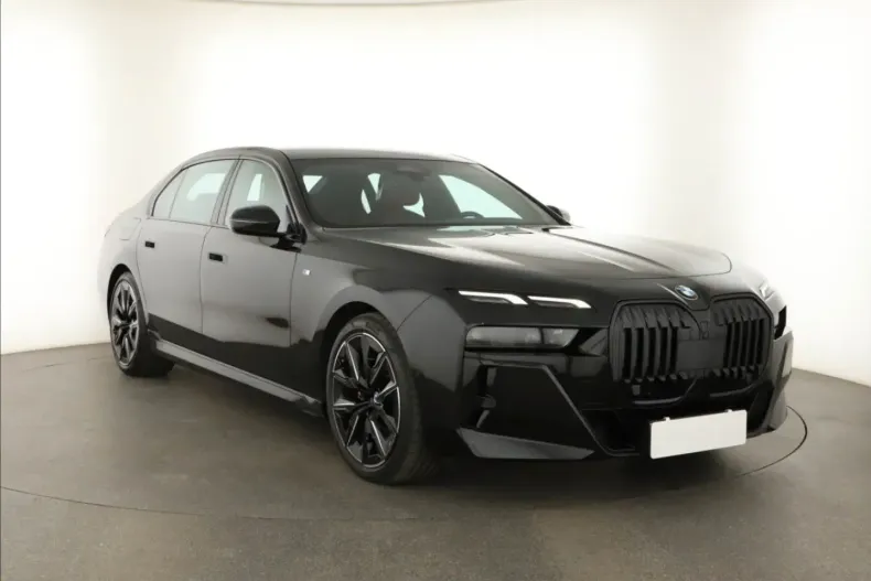 BMW 740 din 2023 cu 54.590 km - oferta BMW147290 - foto 1