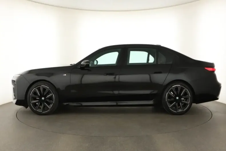 BMW 740 din 2023 cu 54.590 km - oferta BMW147290 - foto 3