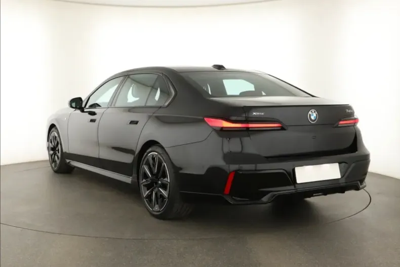 BMW 740 din 2023 cu 54.590 km - oferta BMW147290 - foto 4