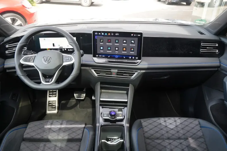 Volkswagen Tiguan din 2024 cu 15.166 km - oferta VOL147291 - foto 12