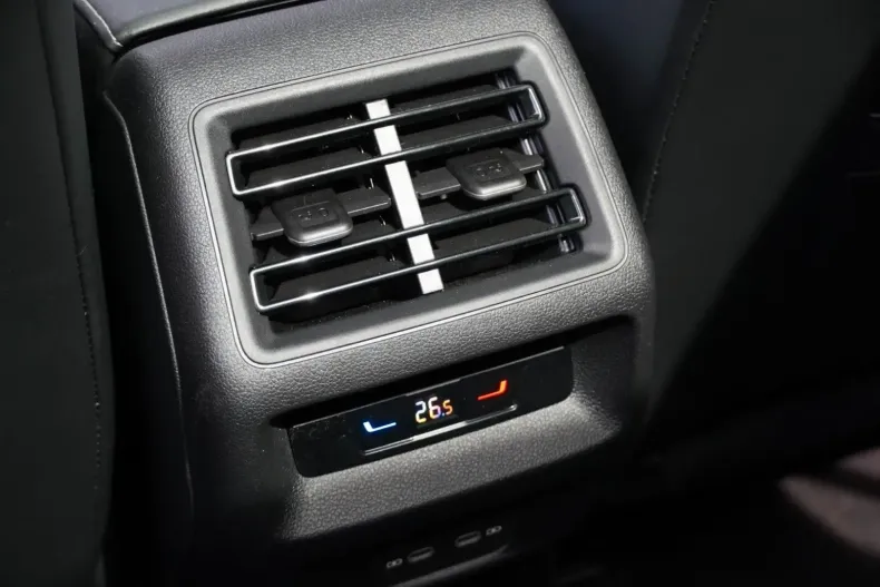 Volkswagen Tiguan din 2024 cu 15.166 km - oferta VOL147291 - foto 16