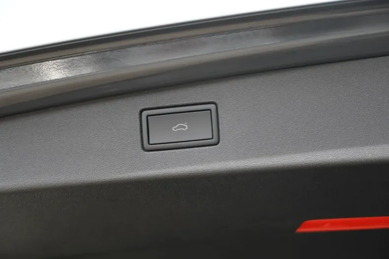 Volkswagen Tiguan din 2024 cu 15.166 km - oferta VOL147291 - foto 18