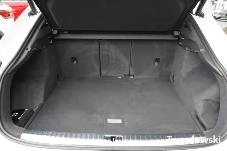 Audi Q3 din 2024 cu 10.496 km - oferta AUD147295 - foto 17