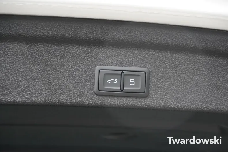 Audi Q3 din 2024 cu 10.496 km - oferta AUD147295 - foto 18