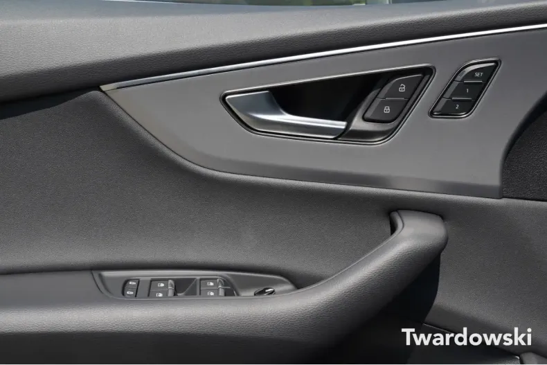 Audi Q8 din 2025 cu 21.578 km - oferta AUD147298 - foto 8