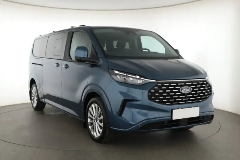 Ford Tourneo Custom din 2024 cu 28.623 km - oferta FOR147302 - foto 1