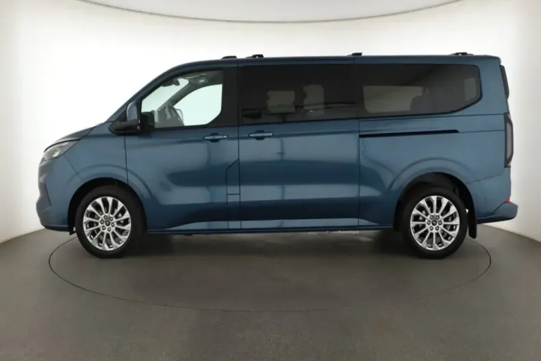 Ford Tourneo Custom din 2024 cu 28.623 km - oferta FOR147302 - foto 3