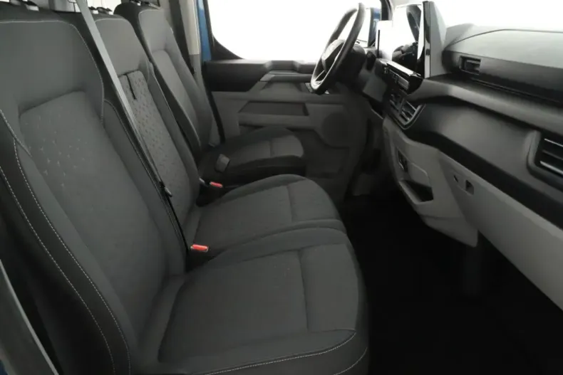 Ford Tourneo Custom din 2024 cu 28.623 km - oferta FOR147302 - foto 7