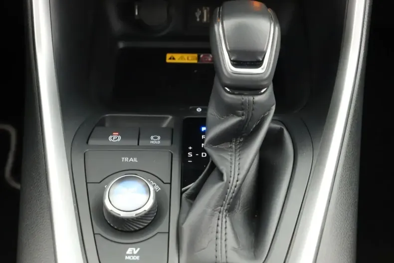 Toyota RAV4 din 2024 cu 17.825 km - oferta TOY147303 - foto 10