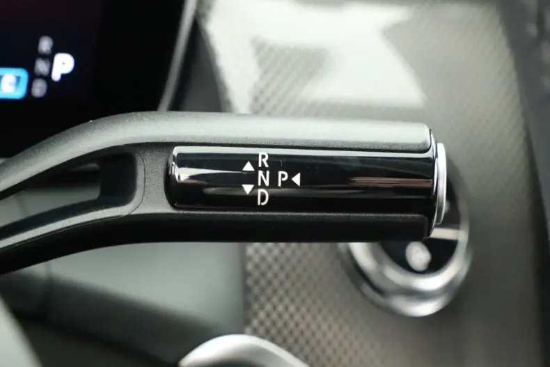 Mercedes-Benz GLC 200 din 2024 cu 7.757 km - oferta MER147304 - foto 11