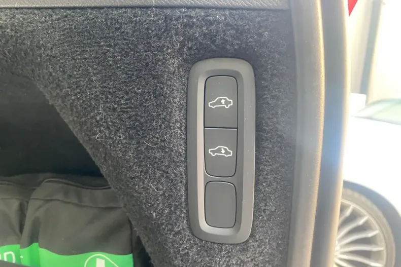 Volvo XC90 din 2022 cu 55.600 km - oferta VOL147307 - foto 27