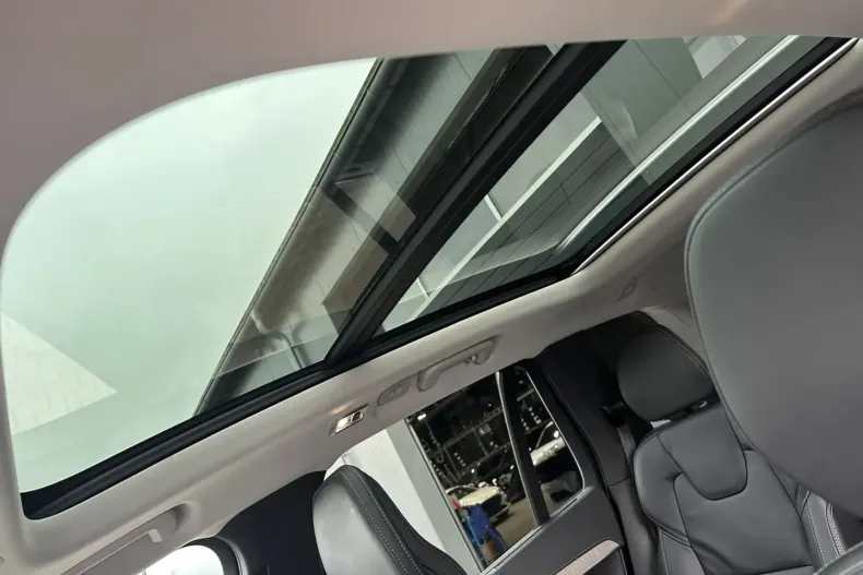 Volvo XC90 din 2022 cu 108.450 km - oferta VOL147308 - foto 11