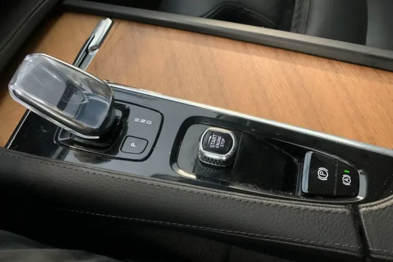 Volvo XC90 din 2022 cu 118.062 km - oferta VOL147312 - foto 12