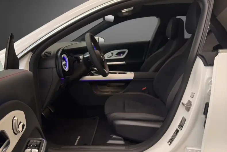 Mercedes-Benz CLA 250 din 2025 cu 6.000 km - oferta MER147317 - foto 14