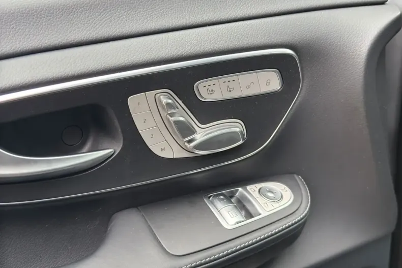 Mercedes-Benz V 300 din 2021 cu 57.096 km - oferta MER147318 - foto 12