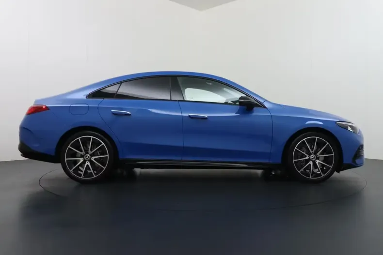 Mercedes-Benz CLA 250 din 2025 cu 5.401 km - oferta MER147321 - foto 8